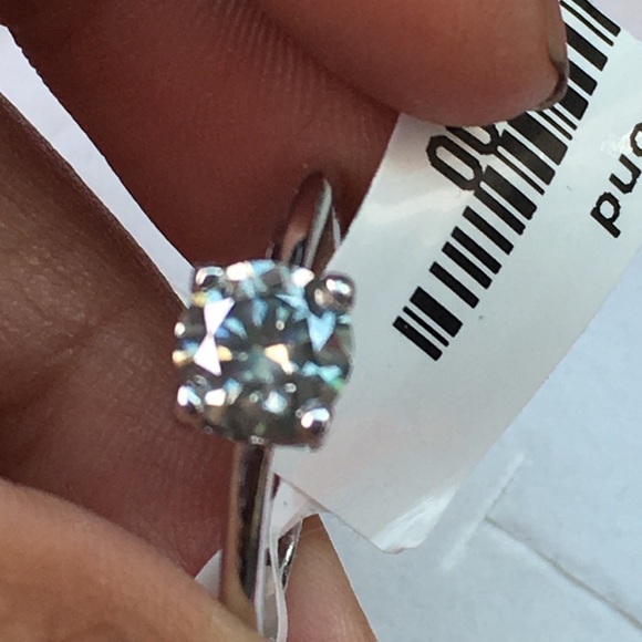 1.48 Moissanite solitaire sz 8 - Picture 8 of 9